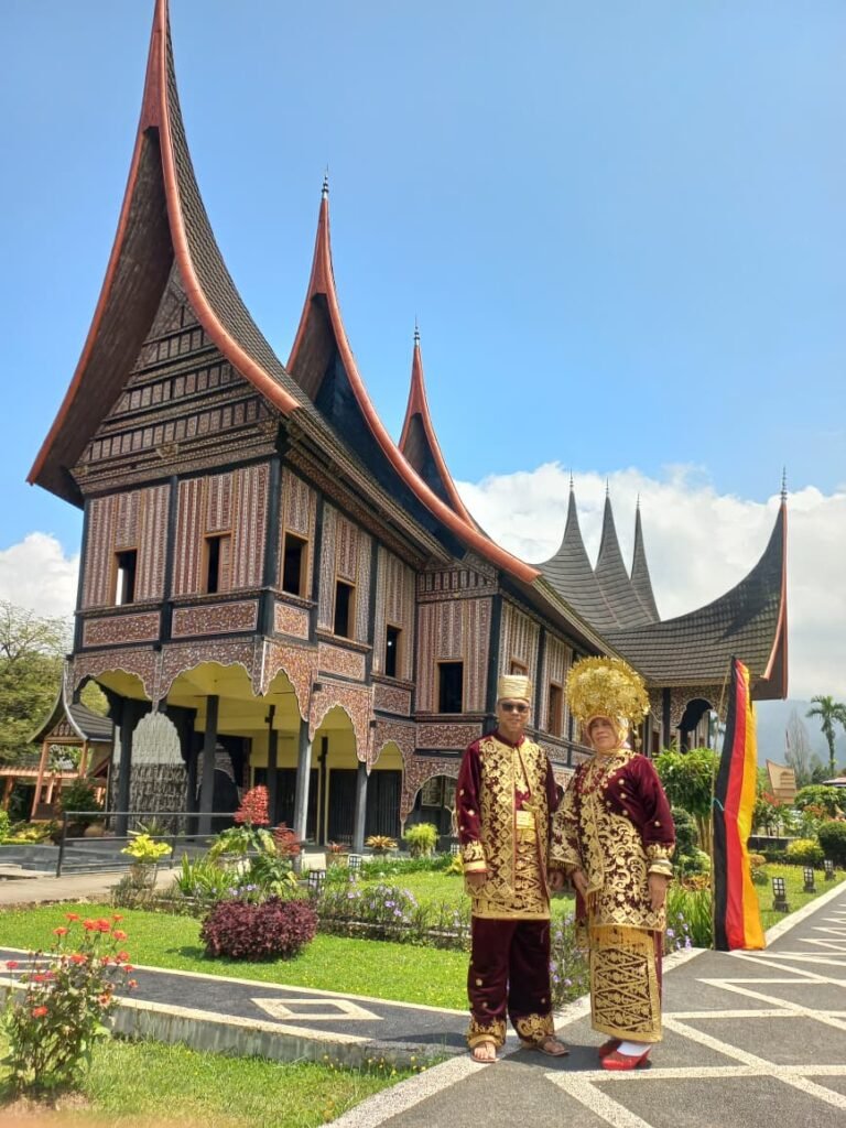 Percutian bukittinggi padang
