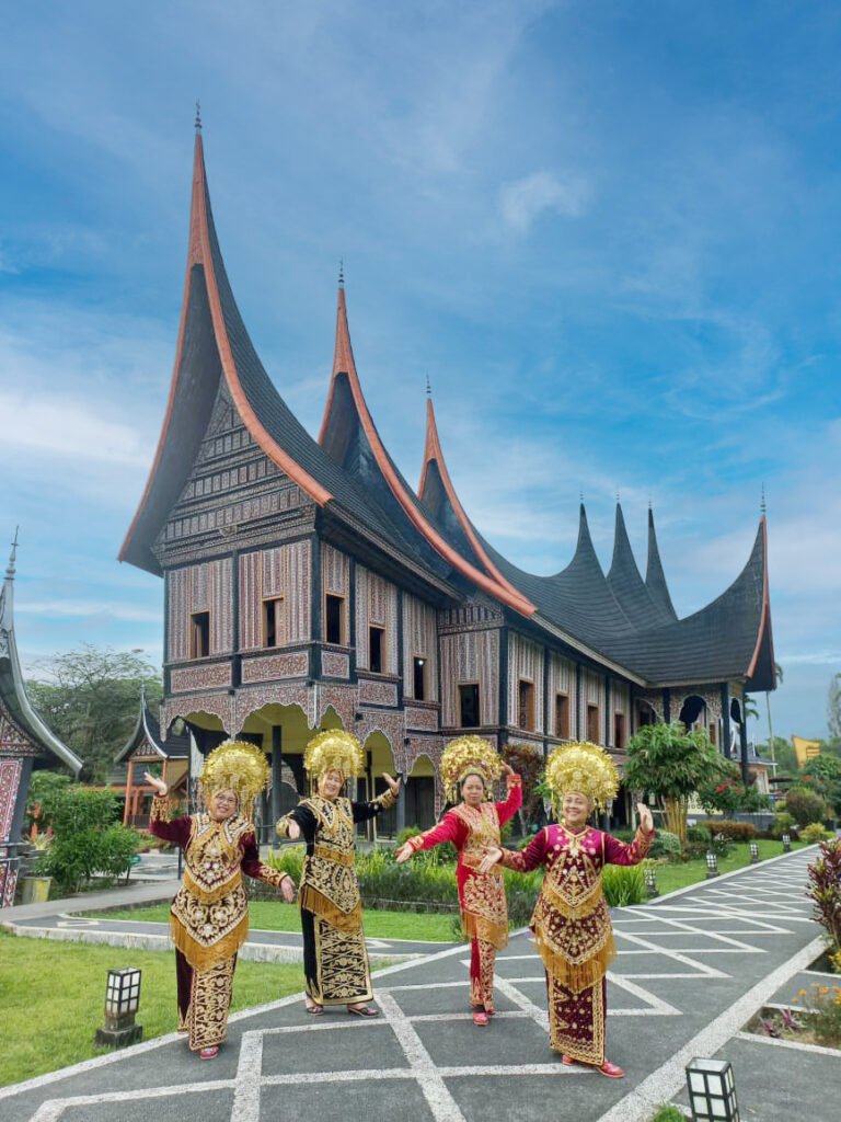 Percutian bukittinggi padang